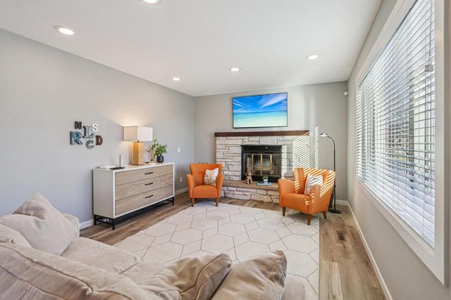 820 Spahn Drive, Waunakee, WI 53597