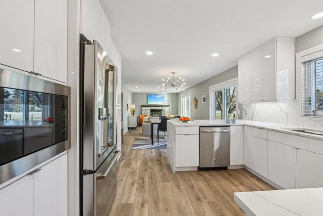 820 Spahn Drive, Waunakee, WI 53597