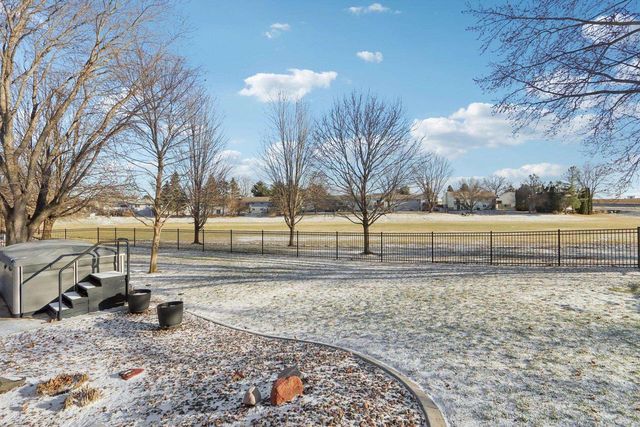 820 Spahn Drive, Waunakee, WI 53597