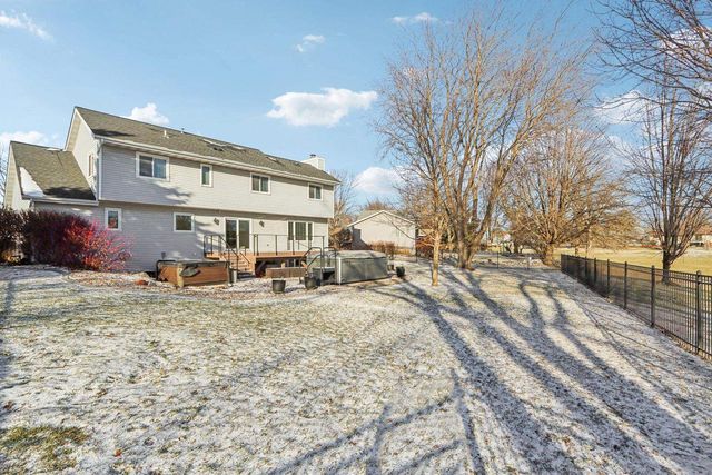 820 Spahn Drive, Waunakee, WI 53597