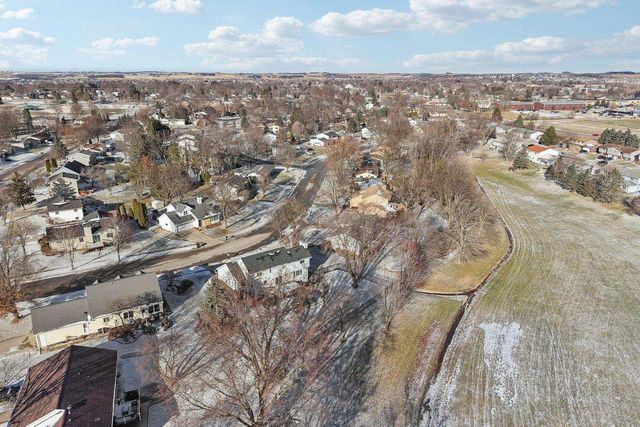 820 Spahn Drive, Waunakee, WI 53597