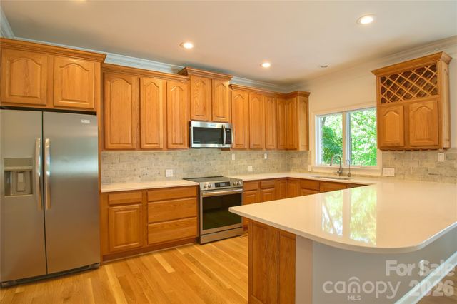 140 Holt Lane, Mooresville, NC 28117