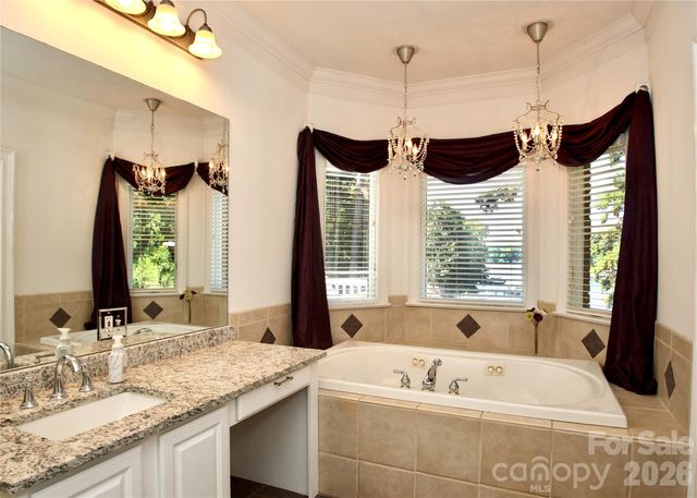 140 Holt Lane, Mooresville, NC 28117