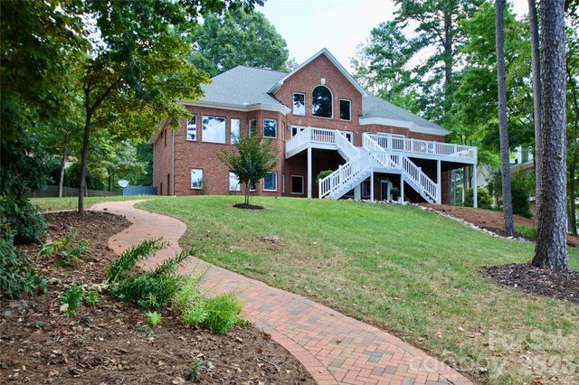 140 Holt Lane, Mooresville, NC 28117