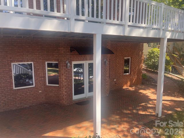 140 Holt Lane, Mooresville, NC 28117