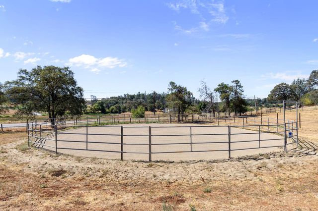 1531 Gamblers Ct, Cool, CA 95614