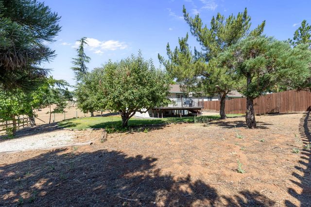 1531 Gamblers Ct, Cool, CA 95614