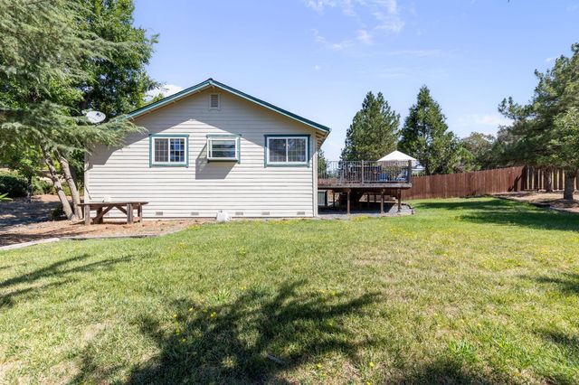 1531 Gamblers Ct, Cool, CA 95614
