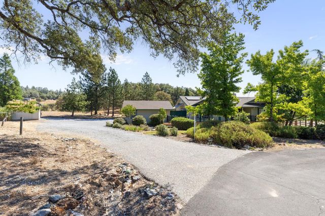 1531 Gamblers Ct, Cool, CA 95614