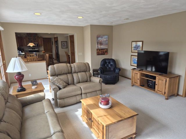 2839 Cambridge Court, Janesville, WI 53548