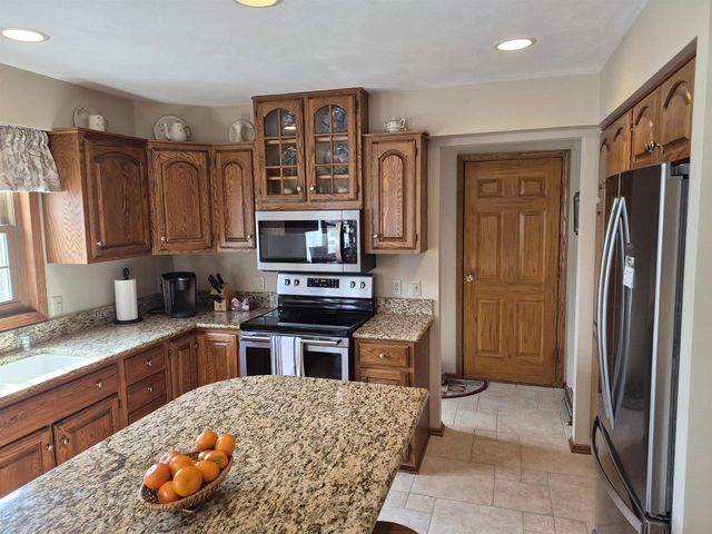 2839 Cambridge Court, Janesville, WI 53548