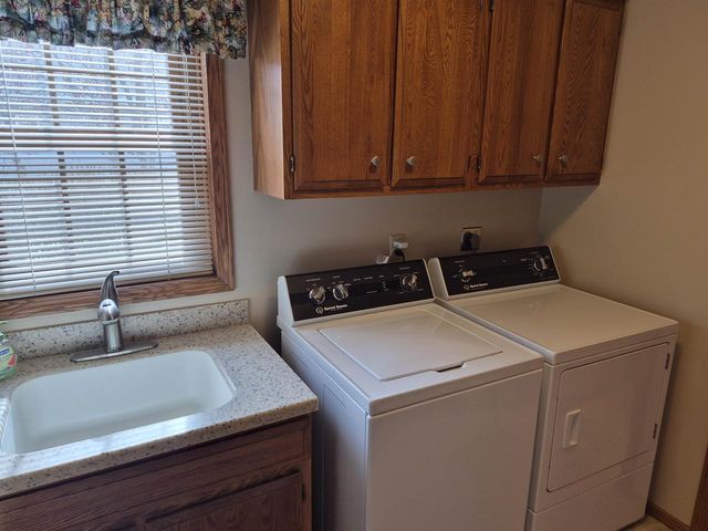 2839 Cambridge Court, Janesville, WI 53548