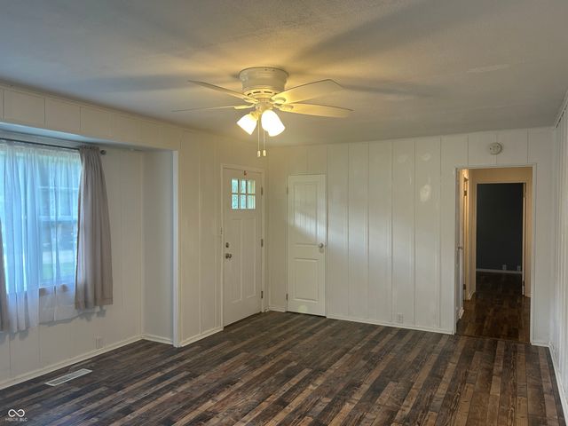 515 S Broadway Street, Pendleton, IN 46064