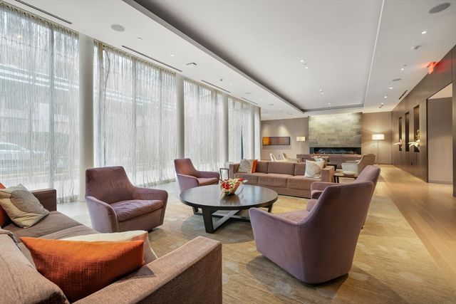 580 Washington St 1214, Boston, MA 02111