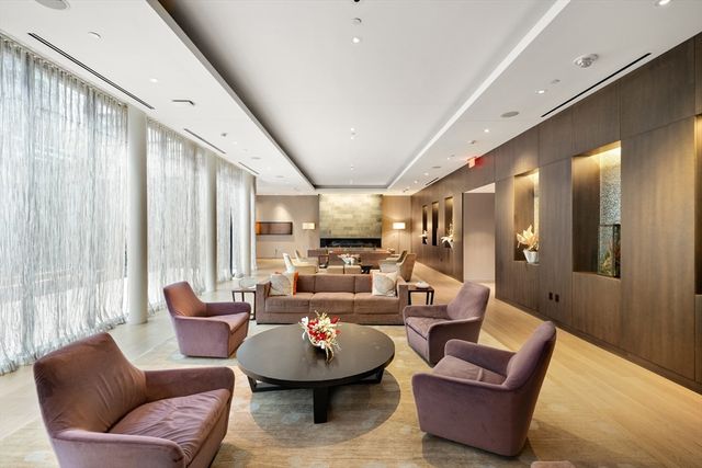 580 Washington St 1214, Boston, MA 02111