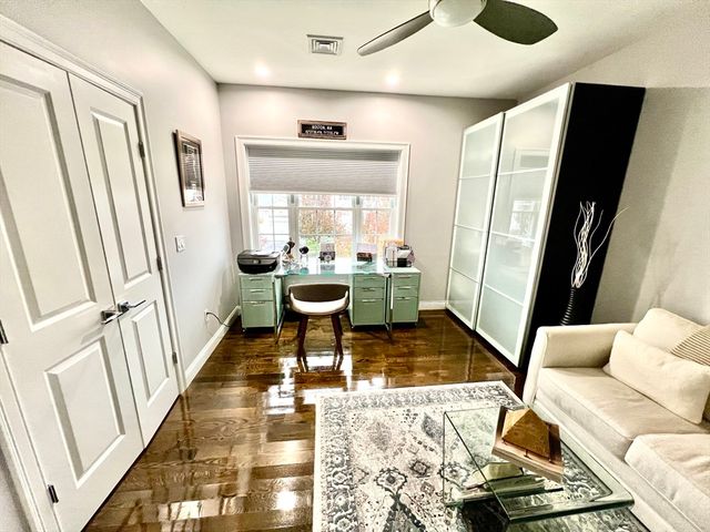 259 Oakwood Ave, Revere, MA 02151