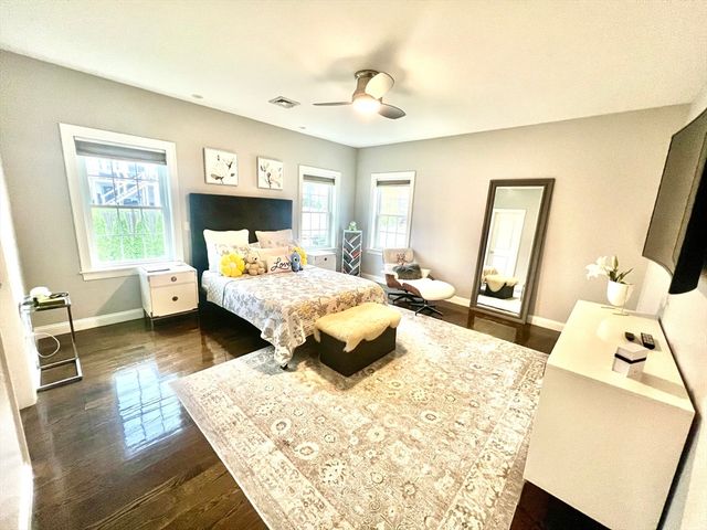 259 Oakwood Ave, Revere, MA 02151