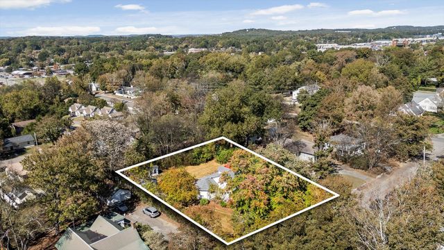 1923 Oak Street NW, Cleveland, TN 37311