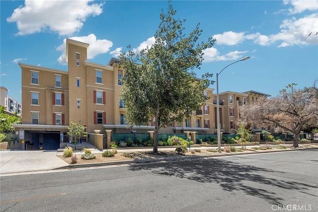 128 N Oak Knoll 111, Pasadena, CA 91101