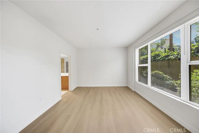 128 N Oak Knoll 111, Pasadena, CA 91101