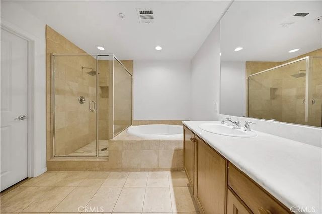 128 N Oak Knoll 111, Pasadena, CA 91101