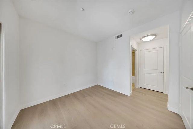 128 N Oak Knoll 111, Pasadena, CA 91101
