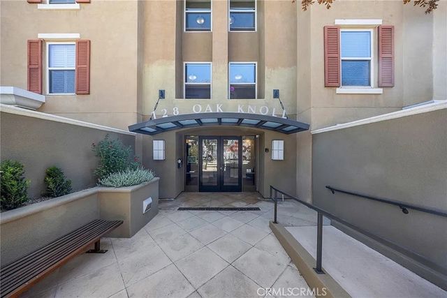 128 N Oak Knoll 111, Pasadena, CA 91101