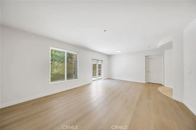 128 N Oak Knoll 111, Pasadena, CA 91101
