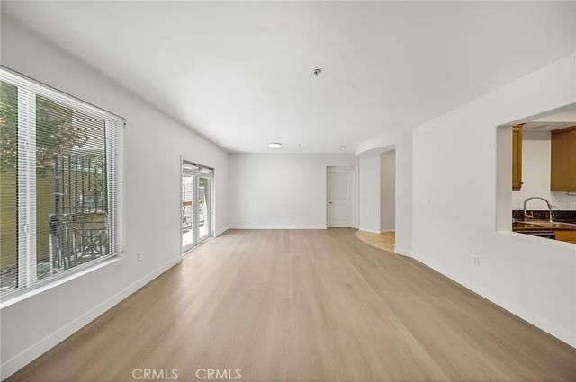128 N Oak Knoll 111, Pasadena, CA 91101