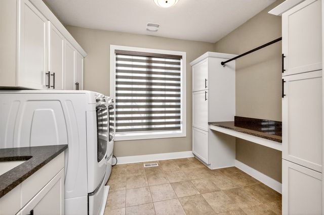 14630 Brookview Drive, Urbandale, IA 50325