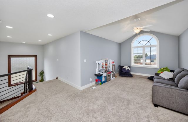 14630 Brookview Drive, Urbandale, IA 50325