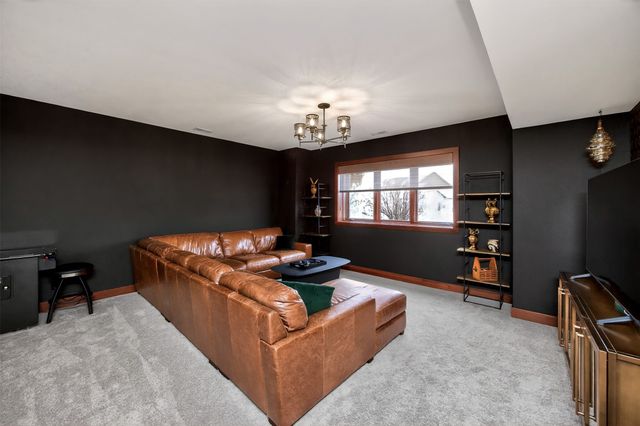 14630 Brookview Drive, Urbandale, IA 50325