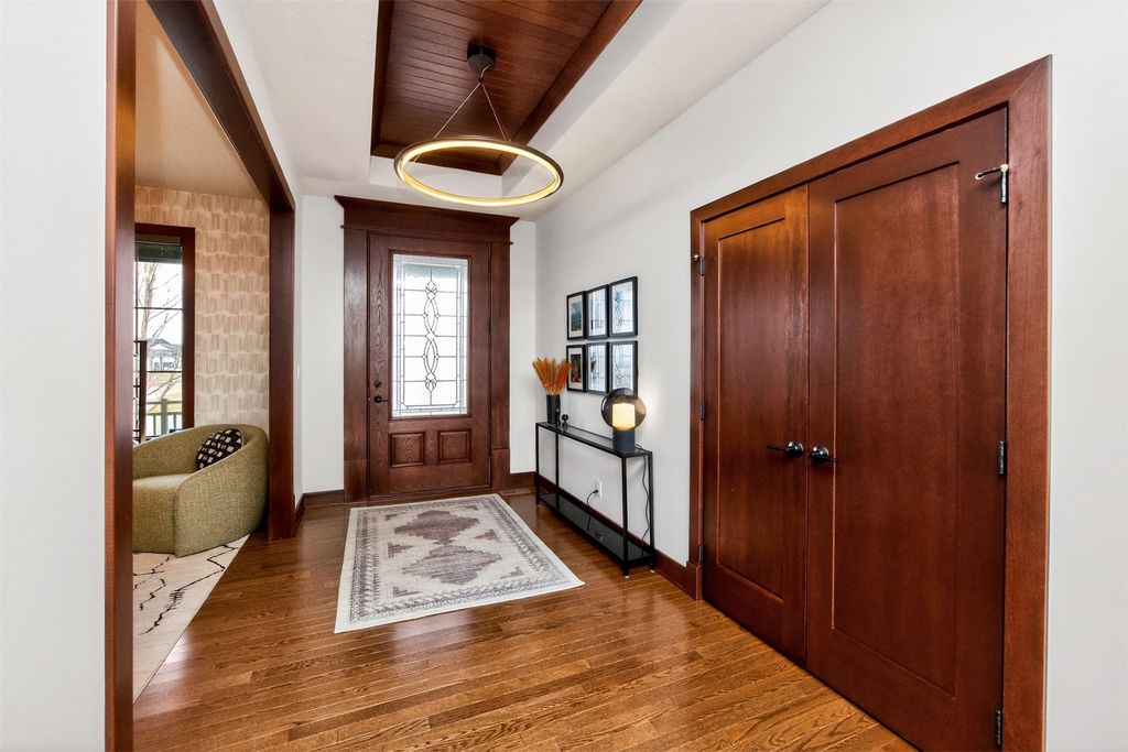 14630 Brookview Drive, Urbandale, IA 50325