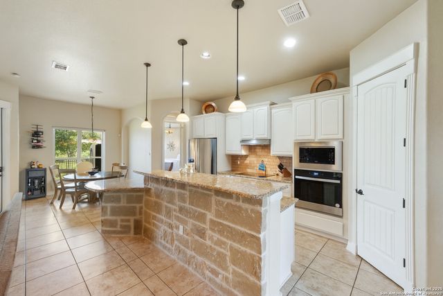 30319 CIBOLO RUN, Fair Oaks Ranch, TX 78015