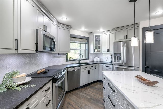 3010 Carbon Ridge Street, Enumclaw, WA 98022