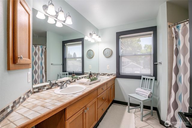 3010 Carbon Ridge Street, Enumclaw, WA 98022
