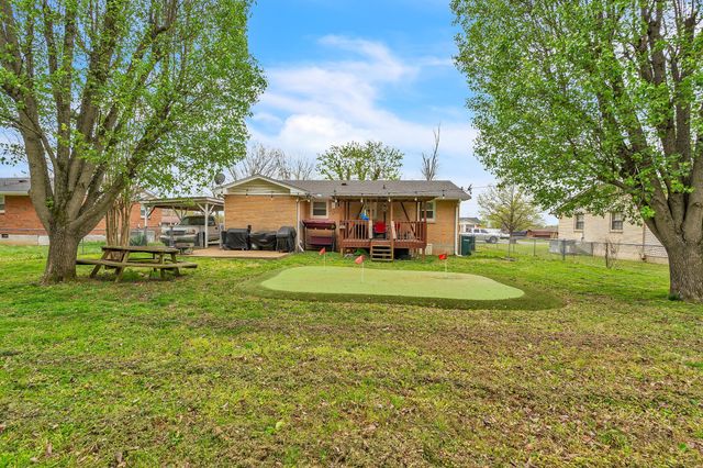 1307 Raden Dr, Lebanon, TN 37087