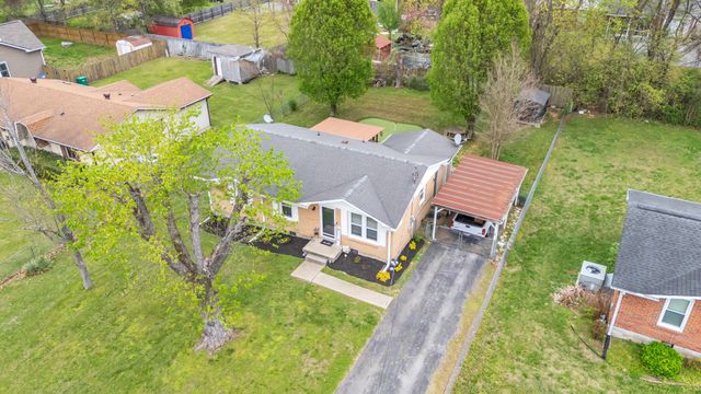 1307 Raden Dr, Lebanon, TN 37087