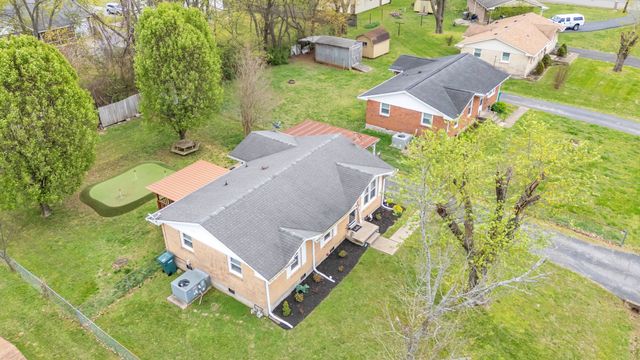 1307 Raden Dr, Lebanon, TN 37087