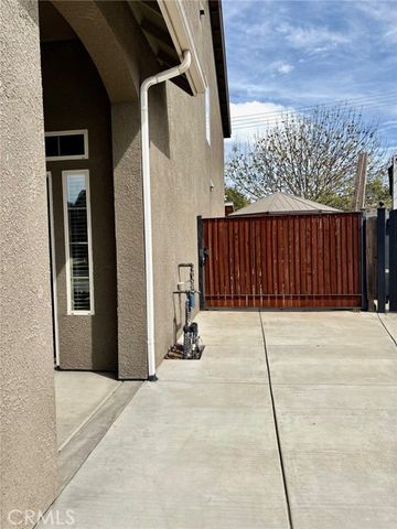 2220 N. Shady Street, Visalia, CA 93291