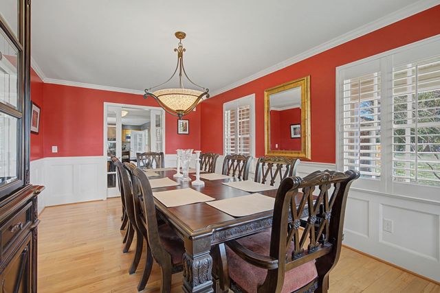 5032 Twin Lakes Dr, Old Hickory, TN 37138