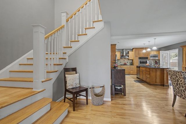 5032 Twin Lakes Dr, Old Hickory, TN 37138