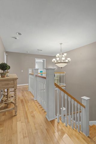 5032 Twin Lakes Dr, Old Hickory, TN 37138