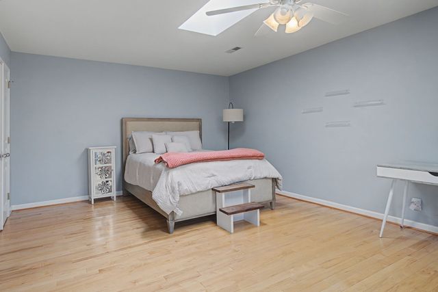 5032 Twin Lakes Dr, Old Hickory, TN 37138