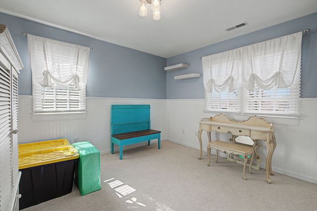 5032 Twin Lakes Dr, Old Hickory, TN 37138