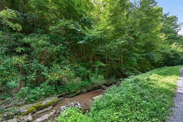 2949 Wilmouth Creek Rd, Liberty, TN 37095