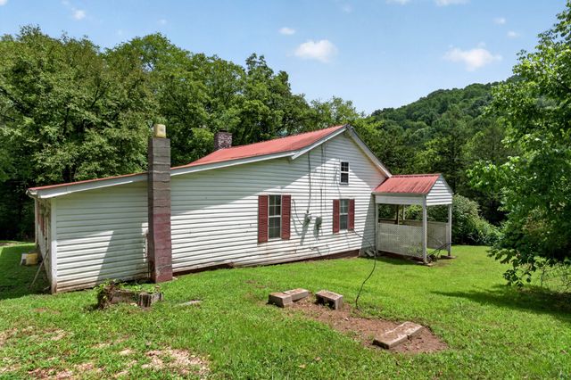 2949 Wilmouth Creek Rd, Liberty, TN 37095