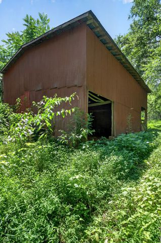 2949 Wilmouth Creek Rd, Liberty, TN 37095