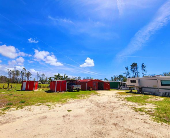 2439 SEAMEADOWS Drive, Perry, FL 32348