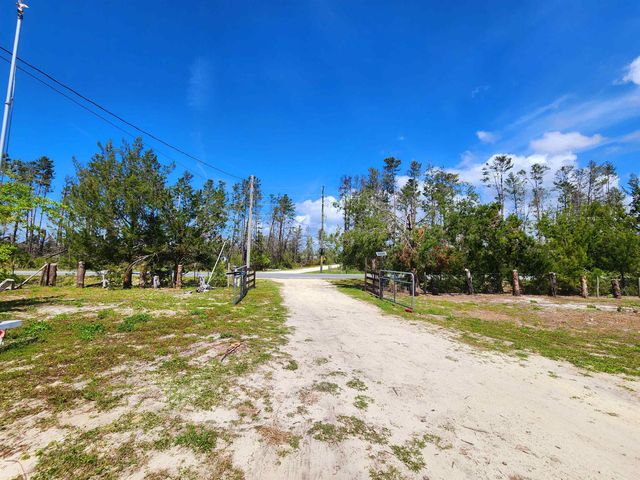 2439 SEAMEADOWS Drive, Perry, FL 32348